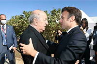Les présidents français Emmanuel Macron et algérien Abdelmadjid Tebboune ont officiellement tourné la page, vendredi 24 mars, de la dernière crise diplomatique entre leurs deux pays, à l’occasion d’un entretien ­téléphonique.
