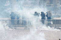 Des forces de police lors de la manifestation contre la reforme des retraites du mardi 28 mars 2023, a Lille.
