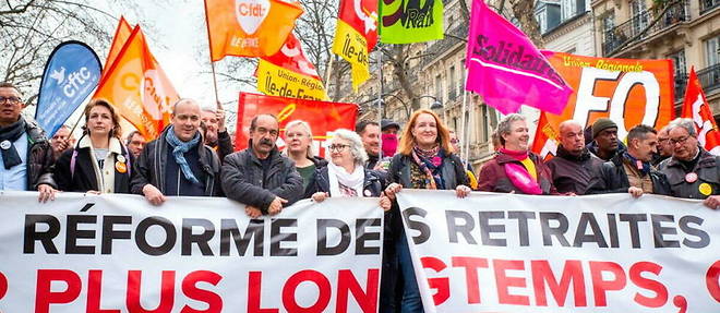 Les syndicats, bien decides a parler des retraites, sont attendus en debut de semaine prochaine a Matignon. 

