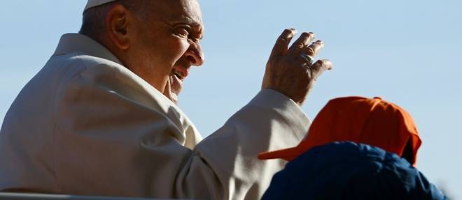 Le pape Francois hospitalise pour des controles programmes