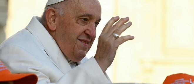 Le pape Francois, 86 ans, hospitalise a Rome