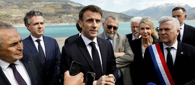 Jeudi, Emmanuel Macron presente son plan eau, dans les Hautes-Alpes.
