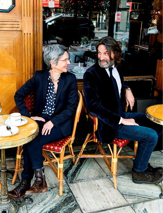 Back to back.  Impromptu discussion between Sandrine Rousseau and Frederic Beigbeder at the brasserie du Dome, in Paris, on March 20. 