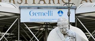 Le pape Francois est hospitalise a la polyclinique A. Gemelli.
