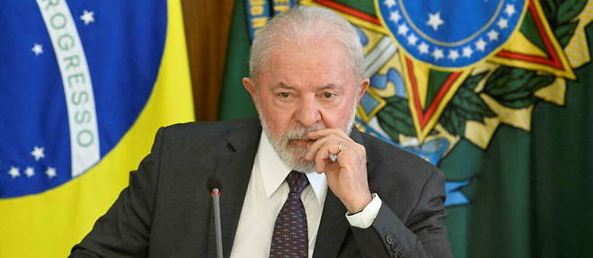 Le president bresilien, Lula, jeudi 6 avril lors d'une conference de presse au Bresil.
