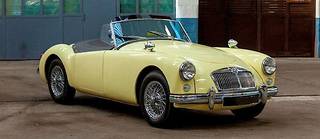 
Collection.  MG A de 1956, estimée entre 25 000 et 30 000 euros, cédée 24 500 euros par la maison de ventes Boisseau-Pomez. 
