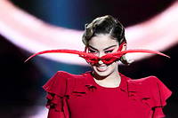 La chanteuse canadienne La Zarra representera la France a l'Eurovision.
