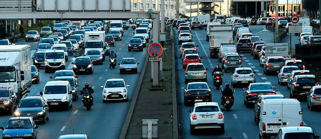 The maximum speed authorized on the Parisian ring road could be lowered from 70 to 50 km / h by the end of 2024, according to a proposal from the municipality of Anne Hidalgo.
