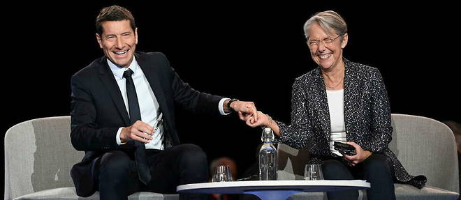 The mayor of Cannes, David Lisnard (here alongside Prime Minister Elisabeth Borne in Paris, November 24, 2022), currently embodies, in France, the current of political thought of ordoliberalism, according to the essayist Alexis Karklins-Marchay .
