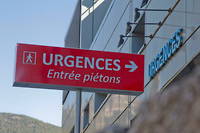 Grenoble&nbsp;: un homme de 91&nbsp;ans meurt apr&egrave;s trois jours aux urgences