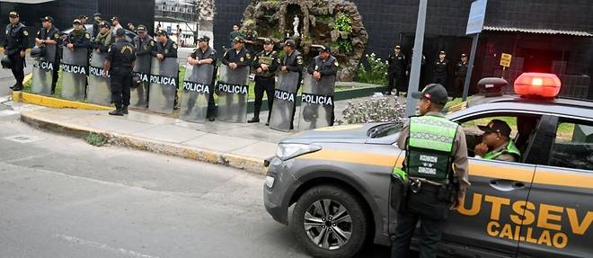 Perou: l'ex-president Toledo arrive a Lima, extrade des Etats-Unis