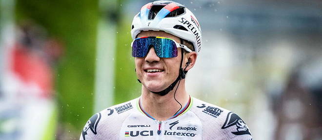 The Belgian Remco Evenepoel won for the second time on the roads of Liege-Bastogne-Liege.
