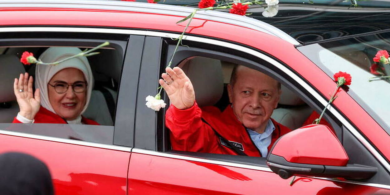 “Turkish President Erdogan reappears in public after illness ahead of May 14 election”