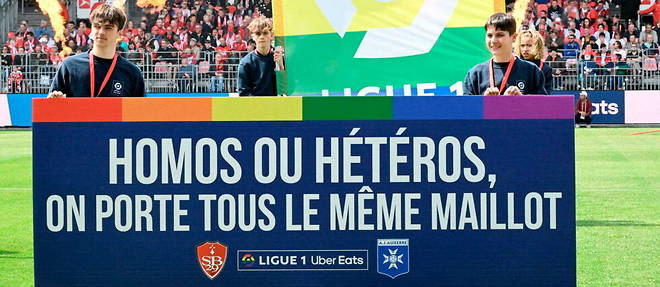 The fifth campaign of the LFP to fight against homophobia was once again marked by polemics.
