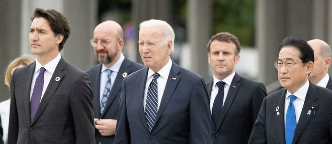 Justin Trudeau, Charles Michel, Joe Biden, Emmanuel Macron et Fumio Kishida au sommet du G7 a Hiroshima.
