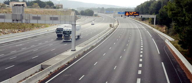 Un accident de la route a fait quatre morts dans la metropole lilloise dimanche 21 mai. (Image d'illustration) Un accident de la route a fait quatre morts dans la metropole lilloise dimanche 21 mai. (Image d'illustration)