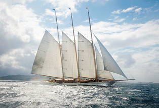 Du 10 au 25 juin prochain, l’horloger Richard Mille lance la première édition d’une nouvelle régate qui rassemblera les plus beaux voiliers classiques, tous construits avant 1939. 
