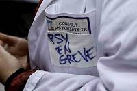 Quatre syndicats de psychiatres hospitaliers appelaient a une journee d&#039;action et de greve pour denoncer l&#039;etat alarmant de la psychiatrie publique.
