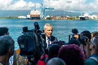 En Guadeloupe, Bruno Le Maire soutient l'extension du port et fustige la d&eacute;croissance
