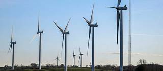 Le choix de la rigueur observé par la Commission européenne et la Banque centrale européenne aura des conséquences sur la capacité de l'Europe à financer la transition énergétique. Ici, des éoliennes à Flavin (Aveyron), le 7 avril 2023. 
