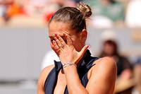 L'Ukrainienne Marta Kostyuk a perdu son match face à la Biélorusse Aryna Sabalenka dimanche 28 mai à Roland Garros.
