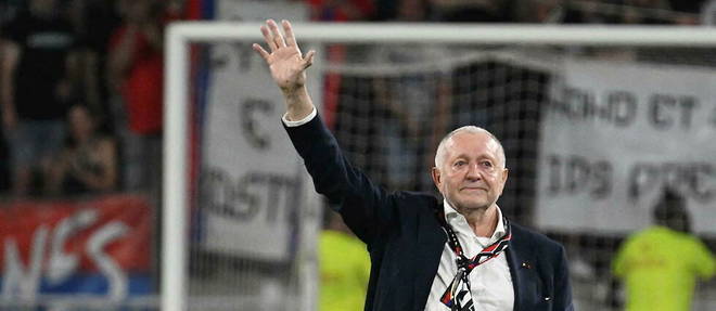 Jean-Michel Aulas received a vibrant tribute at Groupama Stadium on Saturday evening.
