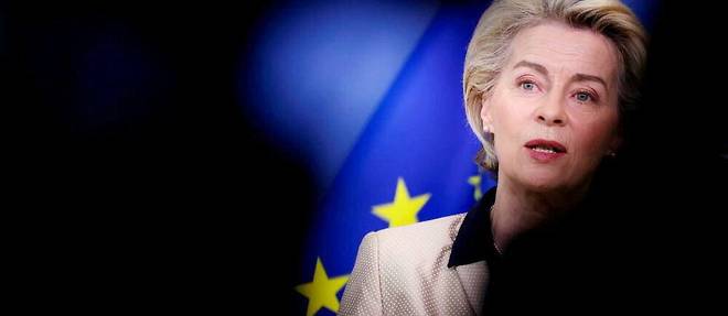 La presidente de la Commission europeenne Ursula von der Leyen au siege de l'UE a Bruxelles, le 16 fevrier 2023.
