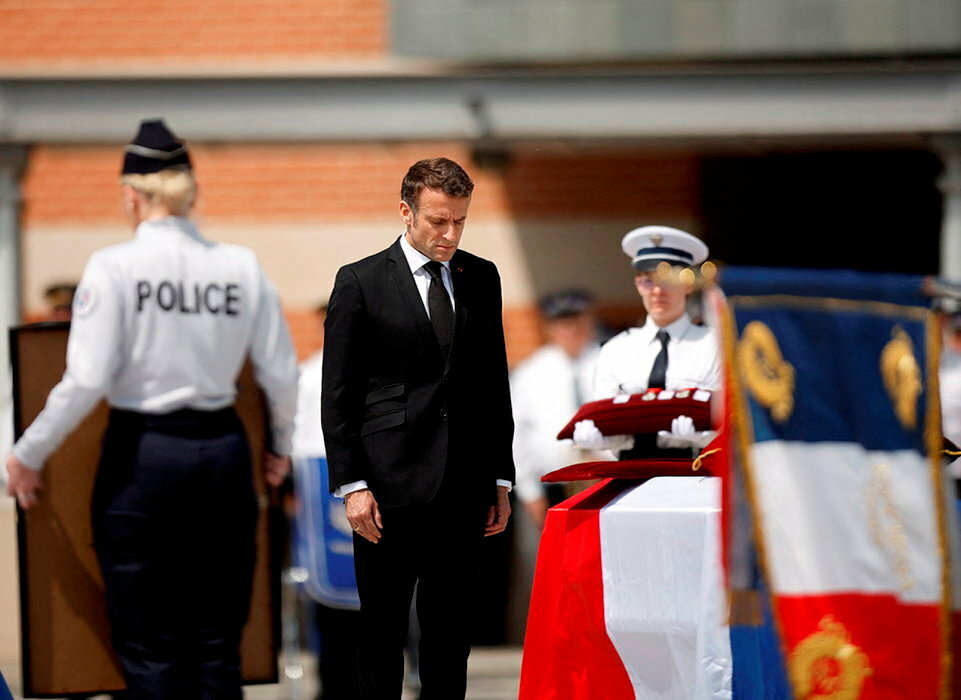  Tragedie. Roubaix, 25 mai. Emmanuel Macron assiste aux obseques de l'un des trois jeunes policiers tues par un chauffard a Villeneuve-d'Ascq.