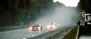  L'edition de 1980 des 24 Heures du Mans a connu de nombreuses sorties de piste provoquees par une meteo execrable.  (C)ARCHIVE DPPI