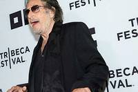 Al Pacino, ici le 17 juin 2022 au Festival du film de Tribeca a New York, aurait eprouve quelques doutes quant a la paternite de l&#039;enfant porte par sa jeune compagne Noor Alfallah.
