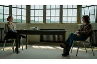 Amanda Seyfried face à Tom Holland dans le nouveau thriller d’AppleTV+  The Crowded House.
