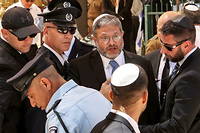 Le ministre israelien de la Securite nationale, Itamar Ben-Gvir, lors d'une ceremonie au cimetiere militaire de Beer Sheva, dans le sud du pays, le 25 avril 2023.
