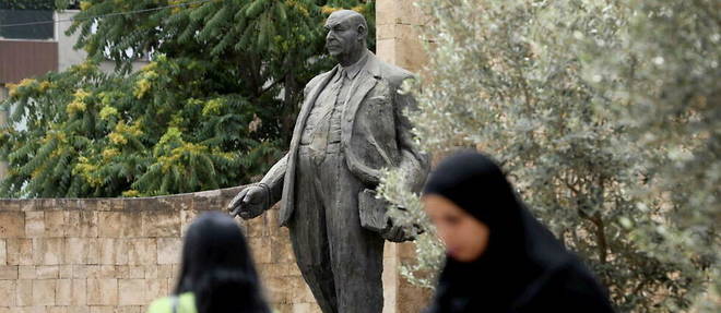 In the Maronite cemetery of Ras el-Nabeh, a district of Beirut, the statue of Bechara el Khoury, the first president of Lebanon after its independence.