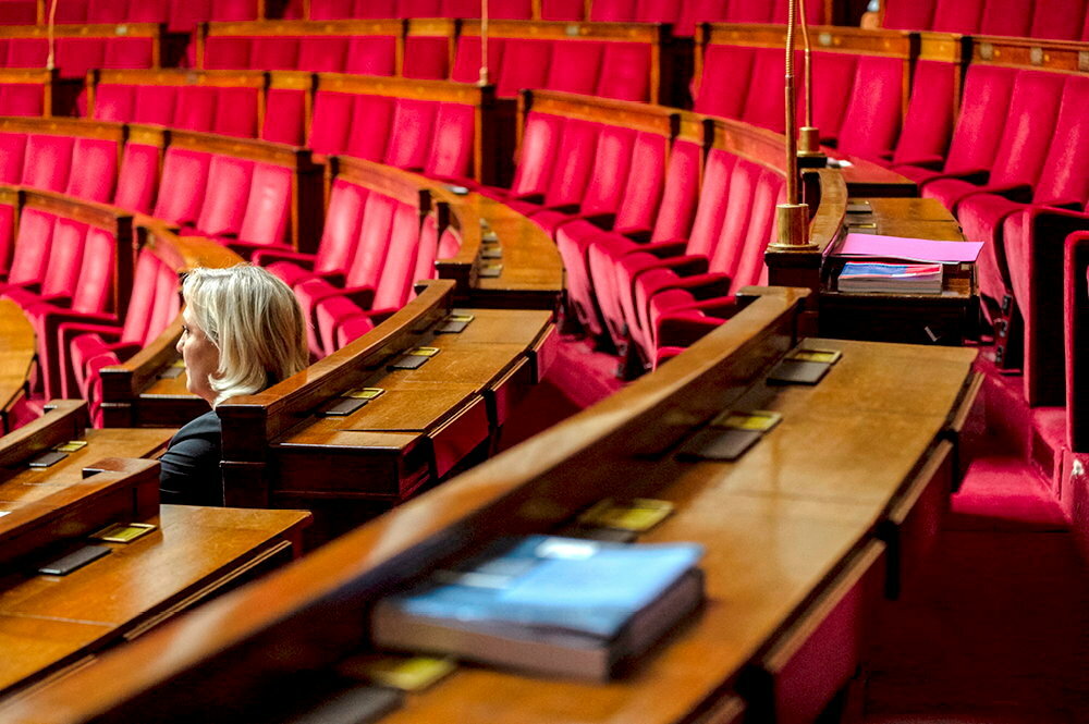 Orfano.  Marine Le Pen, presidente del gruppo RN all'Assemblea nazionale, 31 ottobre 2022.