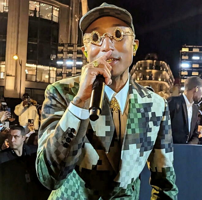 Pharrell Williams chez Louis Vuitton : ce qu'il faut retenir de son premier  mega-show