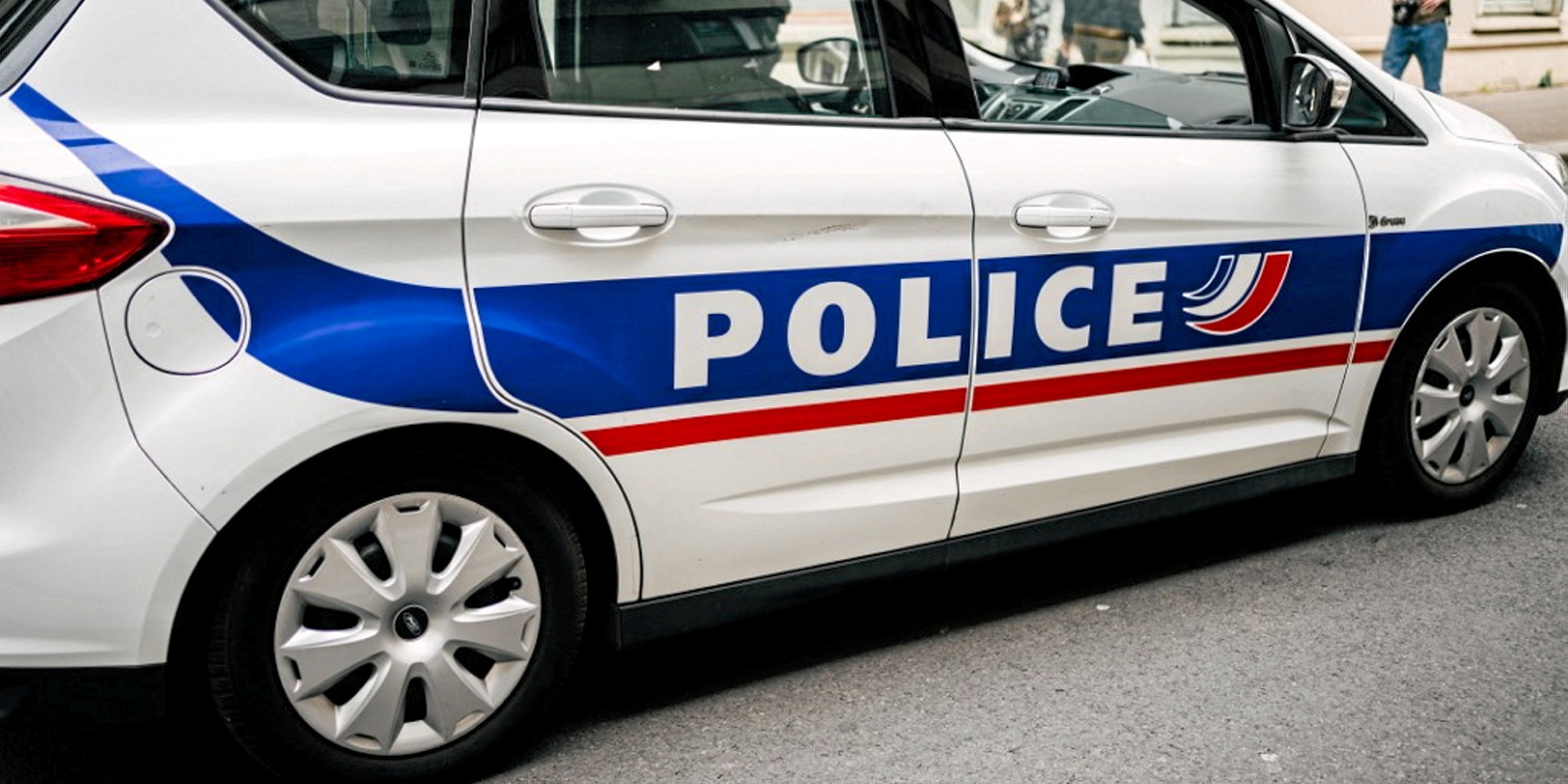 Mineur Tu Nanterre Apr S Un Refus Dobtemp Rer Un Policier En