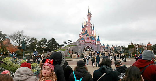 the-new-range-of-disneyland-paris-annual-passes-disappoints-subscribers