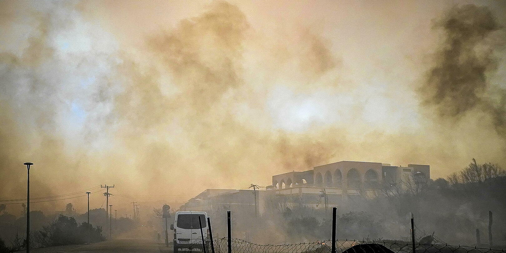 new fires in Greece, the island of Rhodes cut off from the rest of the