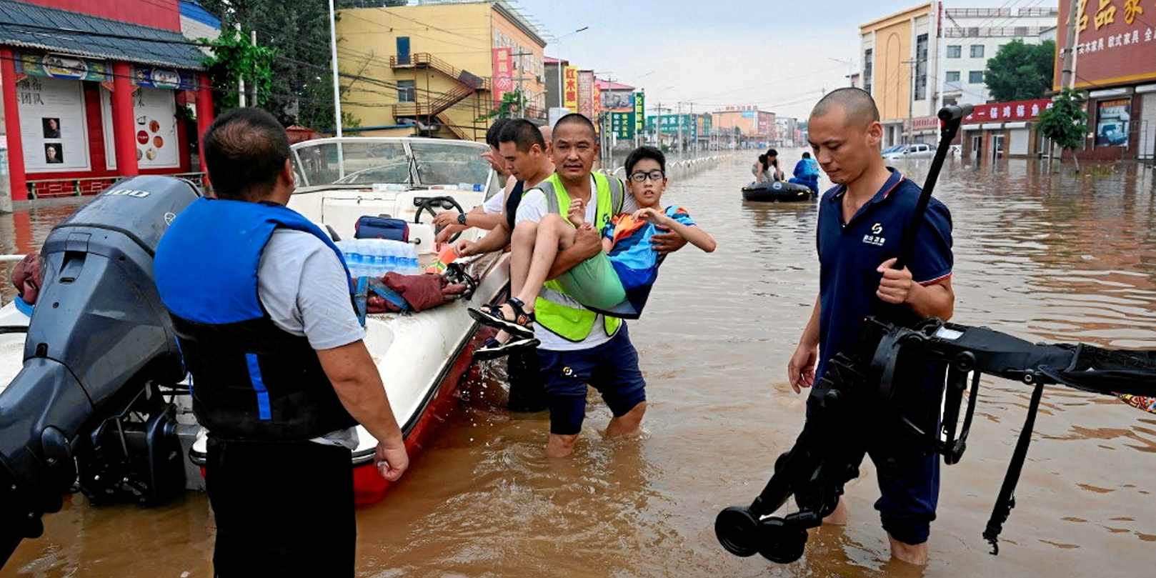 Chine Les Inondations Font Au Moins Morts Dans La Province Du Hebei