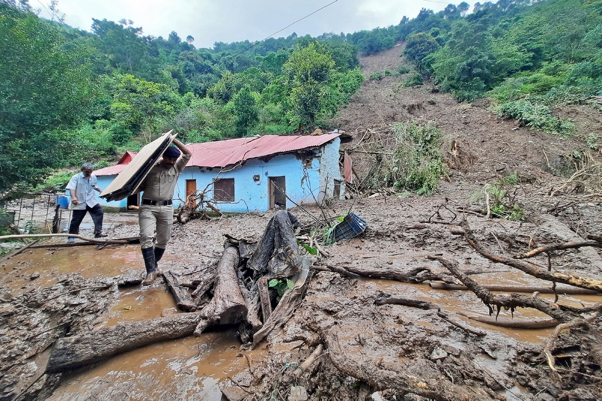 Inde Au Moins Morts Apr S Des Pluies Diluviennes