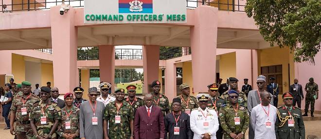 Niger: les militaires ouest-africains reunis au Ghana, la sante de Bazoum inquiete