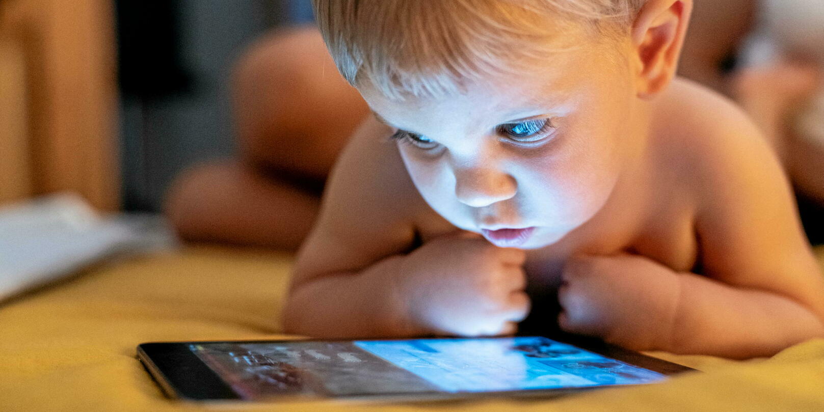 Plus un enfant utilise un smartphone tôt, plus sa santé mentale