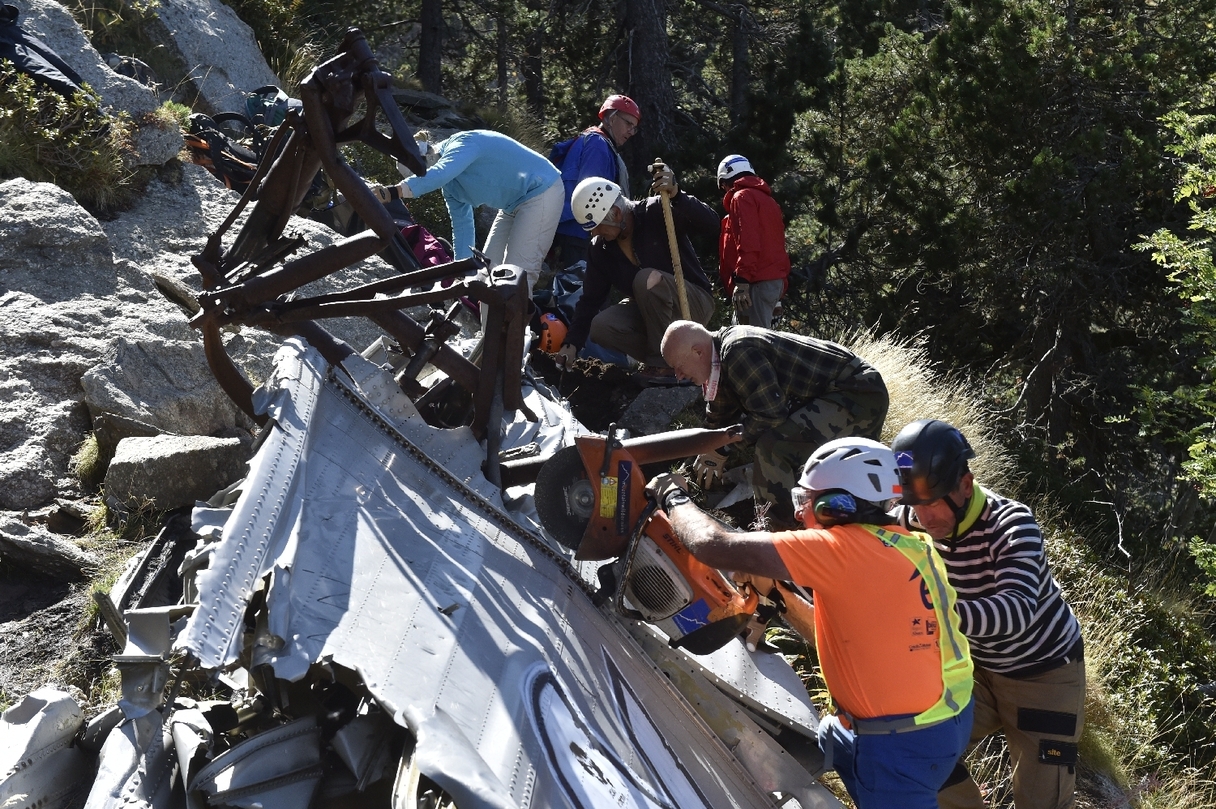 Soixante ans après son crash, les débris d'un avion enlevés dans les