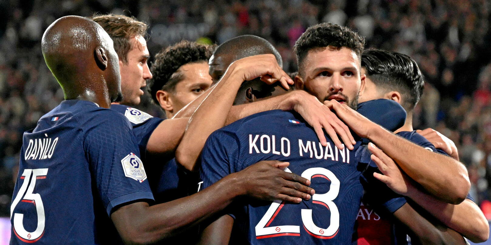 PSG inflicts a heavy defeat on OM