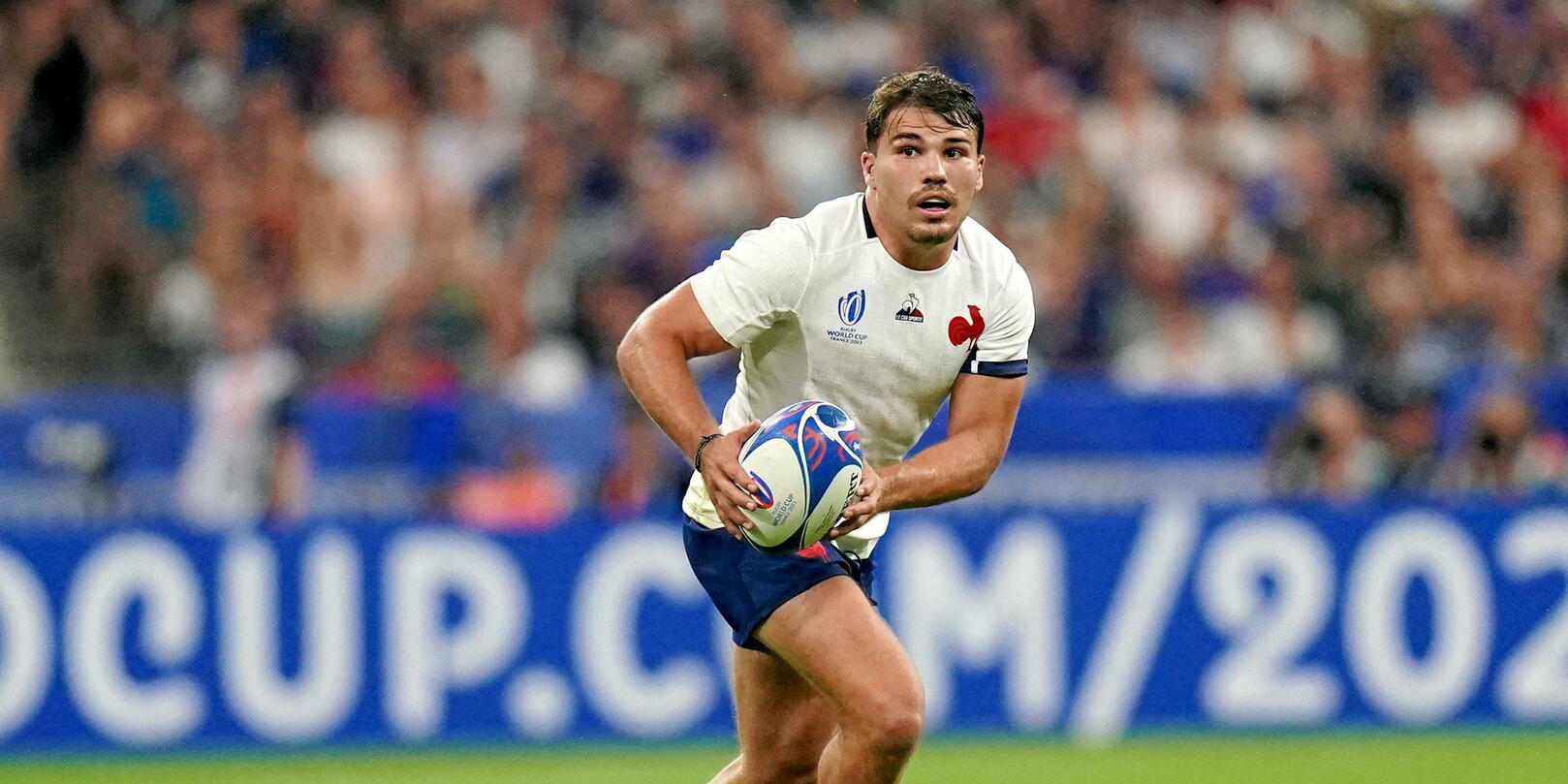 Antoine Dupont joins the XV of France group
