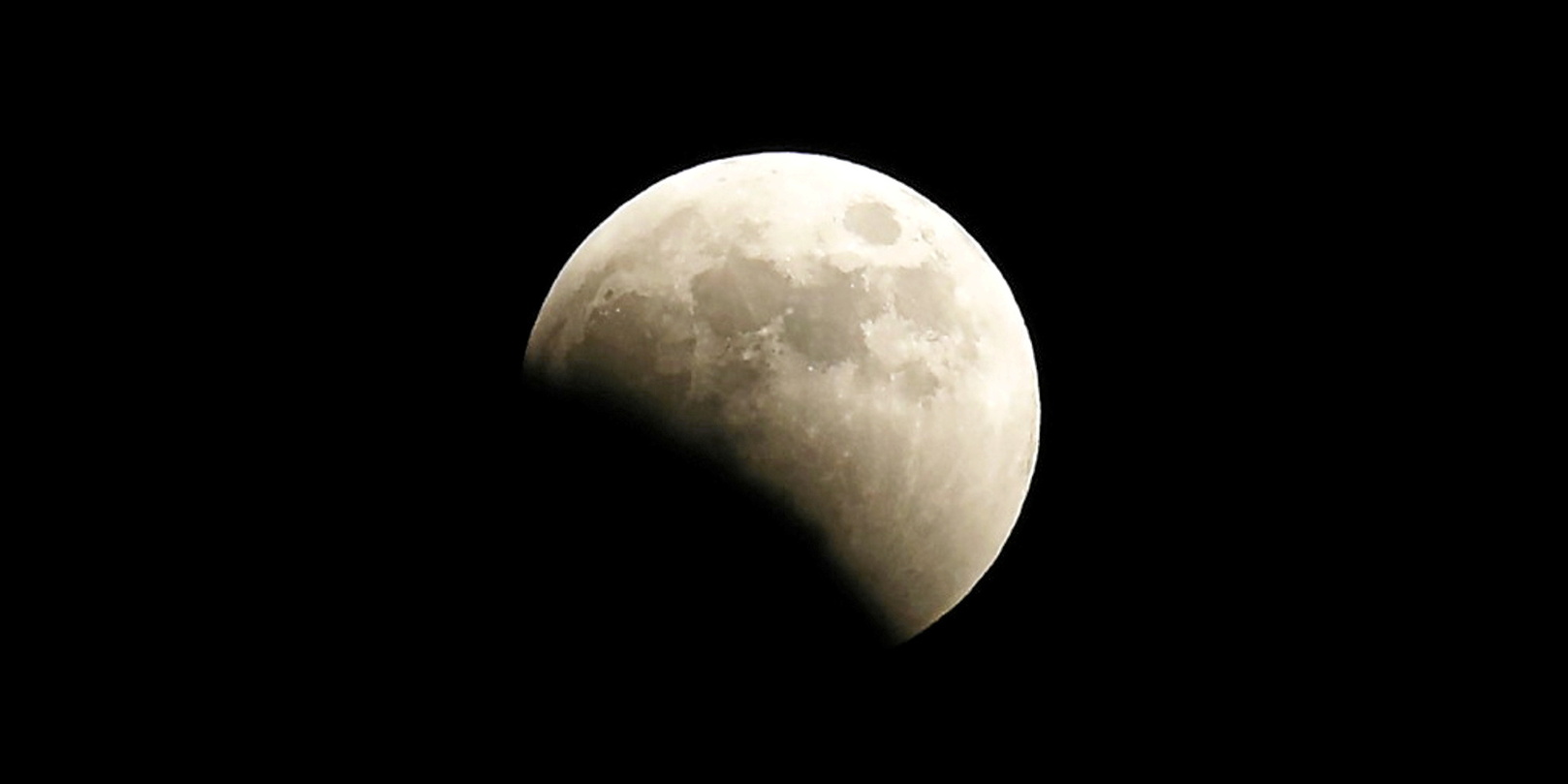 éclipse de Lune – Autour du Ciel
