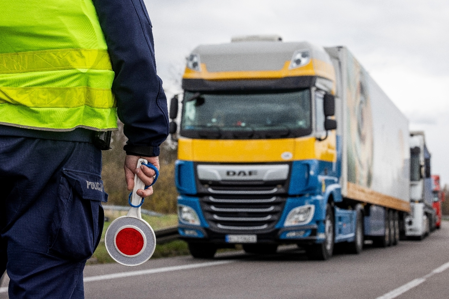 Polscy truckerzy blokują ukraińską granicę w proteście przeciwko „nieuczciwej konkurencji”.