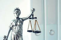 La deuxieme edition du Paris Legal Makers reunira, le 23 novembre, au palais Brongniart a Paris, des personnalites du monde economique et politique, des juristes, patrons d'industrie, philosophes et experts en securite, avec pour fil conducteur << L'intelligence artificielle : un avenir prometteur, un engagement responsable >>.

