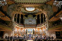Dans une salle sublime à Barcelone, l'Orchestre national de Lyon a prouvé une nouvelle fois qu'il fait partie des plus grands d'Europe.
