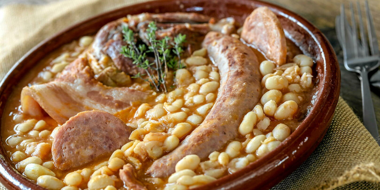Le cassoulet a-t-il été inventé pendant la guerre de Cent Ans ?